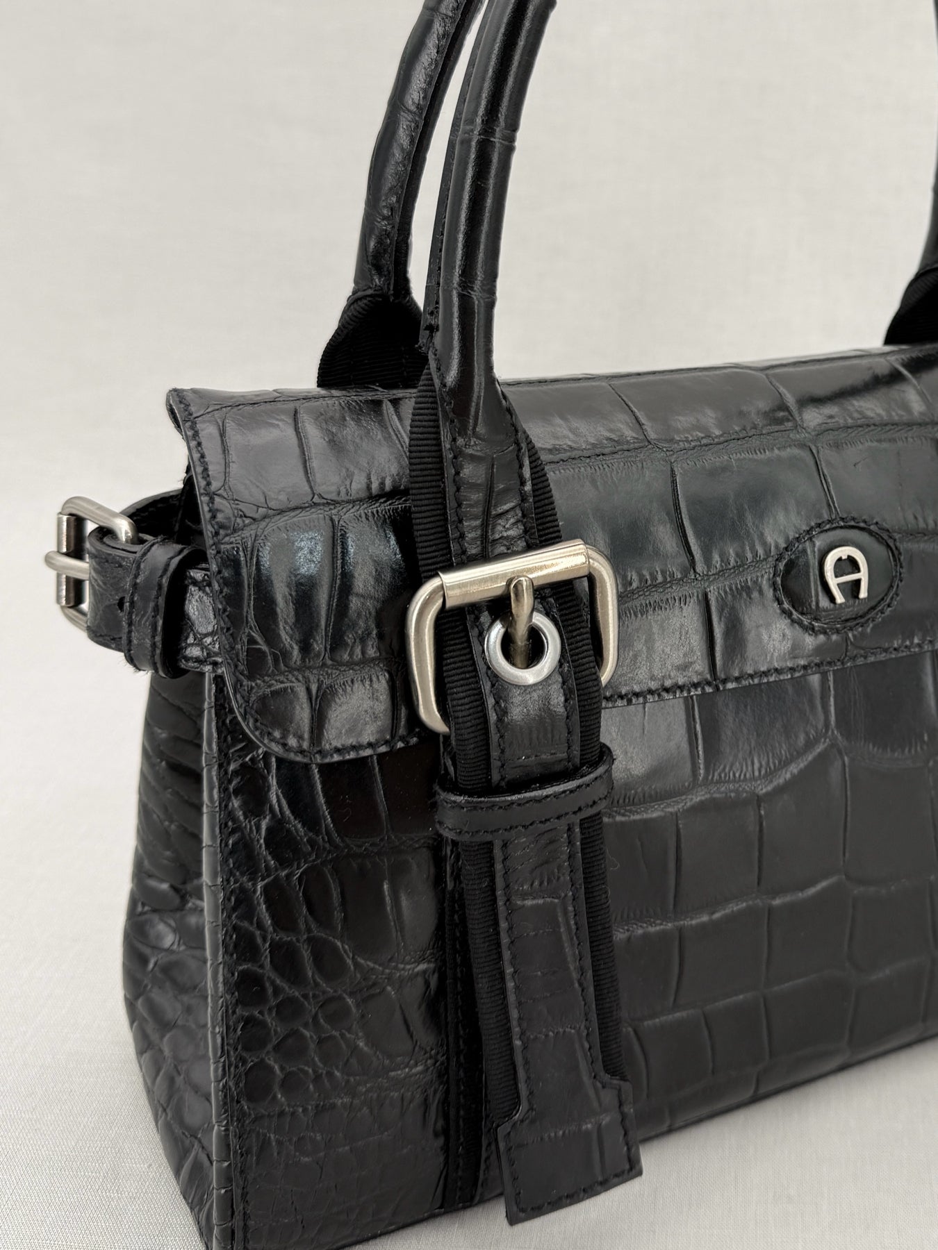 AIGNER Black Top Handle