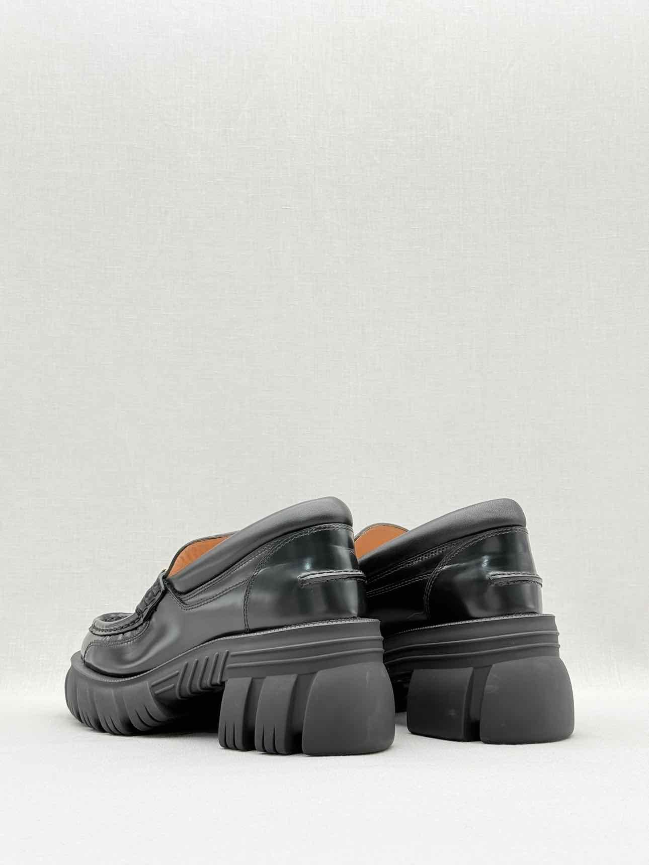 GUCCI Lug Sole Black Horsebit Size EU 37.5 Loafers