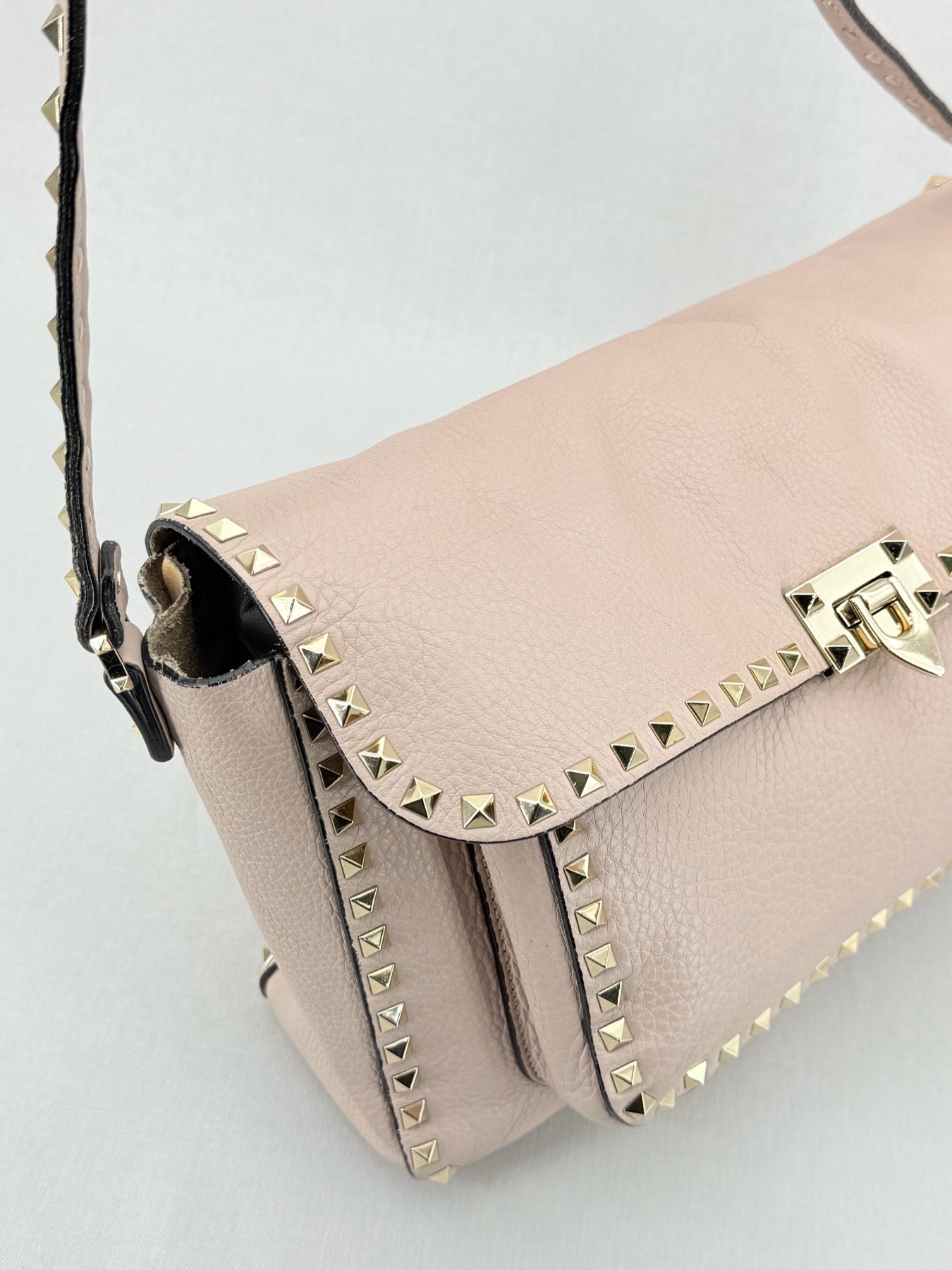 VALENTINO GARAVANI Rockstud Pink Crossbody