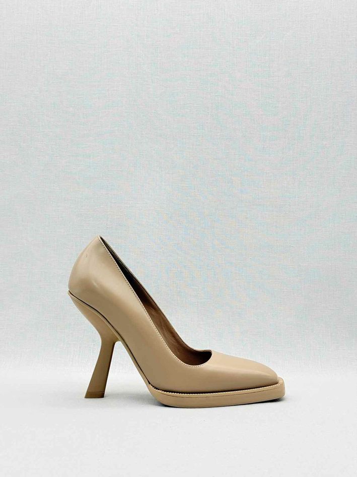 FERRAGAMO Anser Beige Size EU 35 Pumps