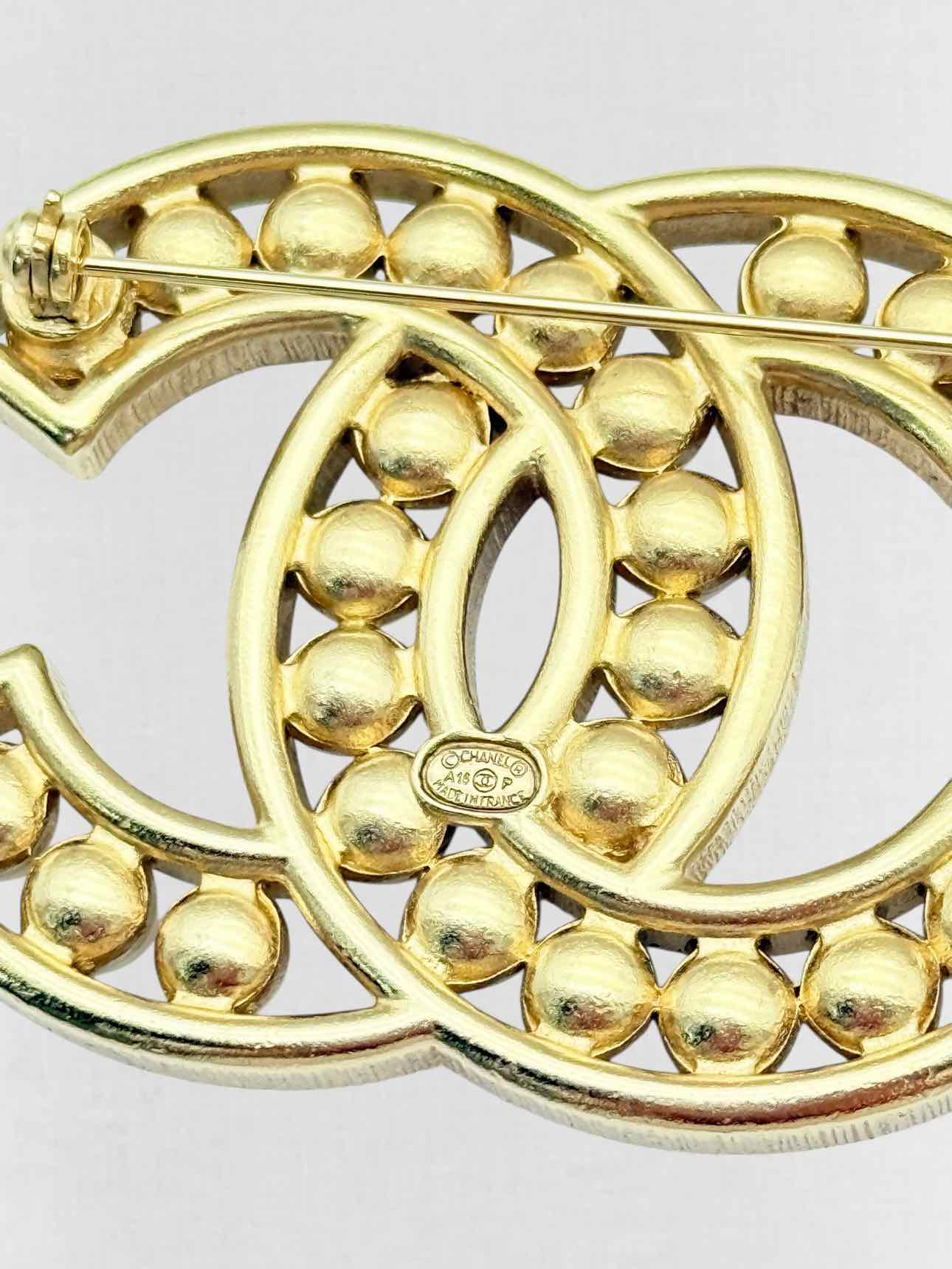 CHANEL Fashion Brooch