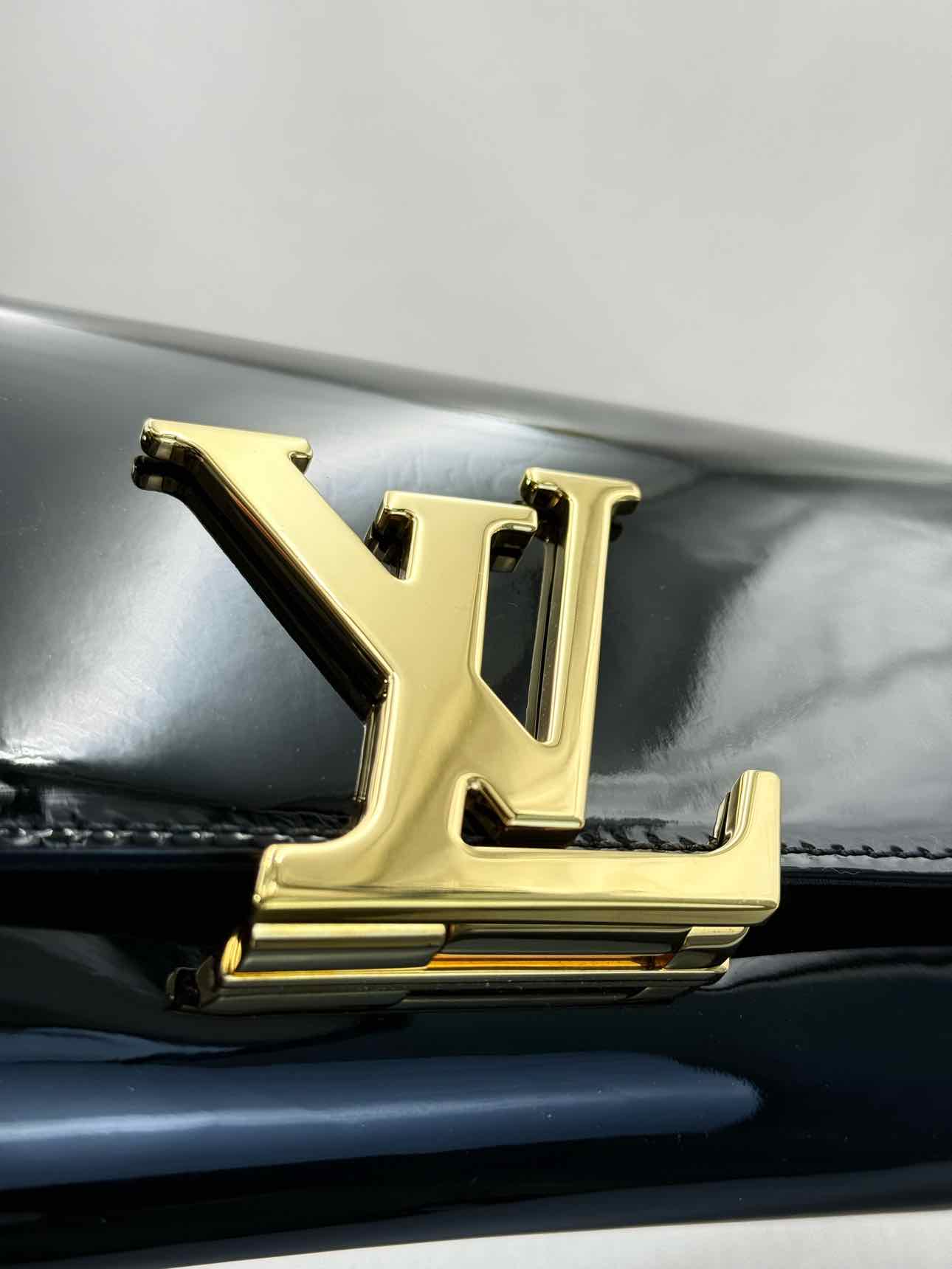 LOUIS VUITTON Louise Black Clutch