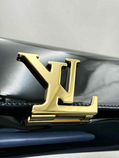 LOUIS VUITTON Louise Black Clutch