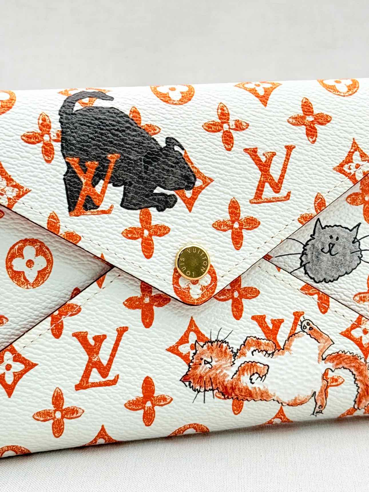 LOUIS VUITTON White Multicolor Monogram Clutch