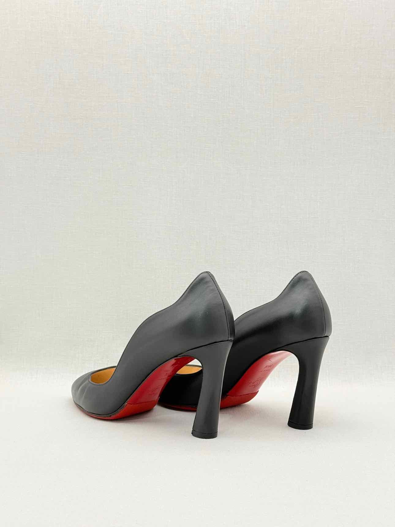 CHRISTIAN LOUBOUTIN Agneska Black Size EU 39.5 Pumps