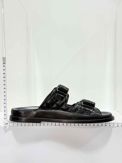 CHANEL Dad Black Quilted Size EU 39 Sandals
