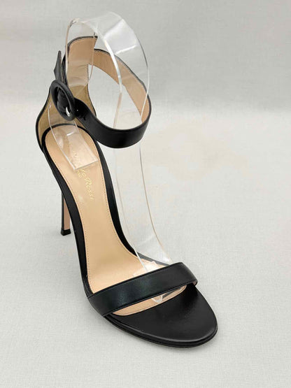 GIANVITO ROSSI Black Size EU 38 Heeled Sandals