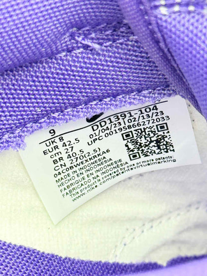 NIKE Dunk Low Purple & White Size EU 42.5 Sneakers