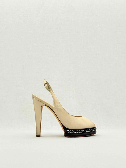 CHANEL Beige Size EU 38 Slingbacks