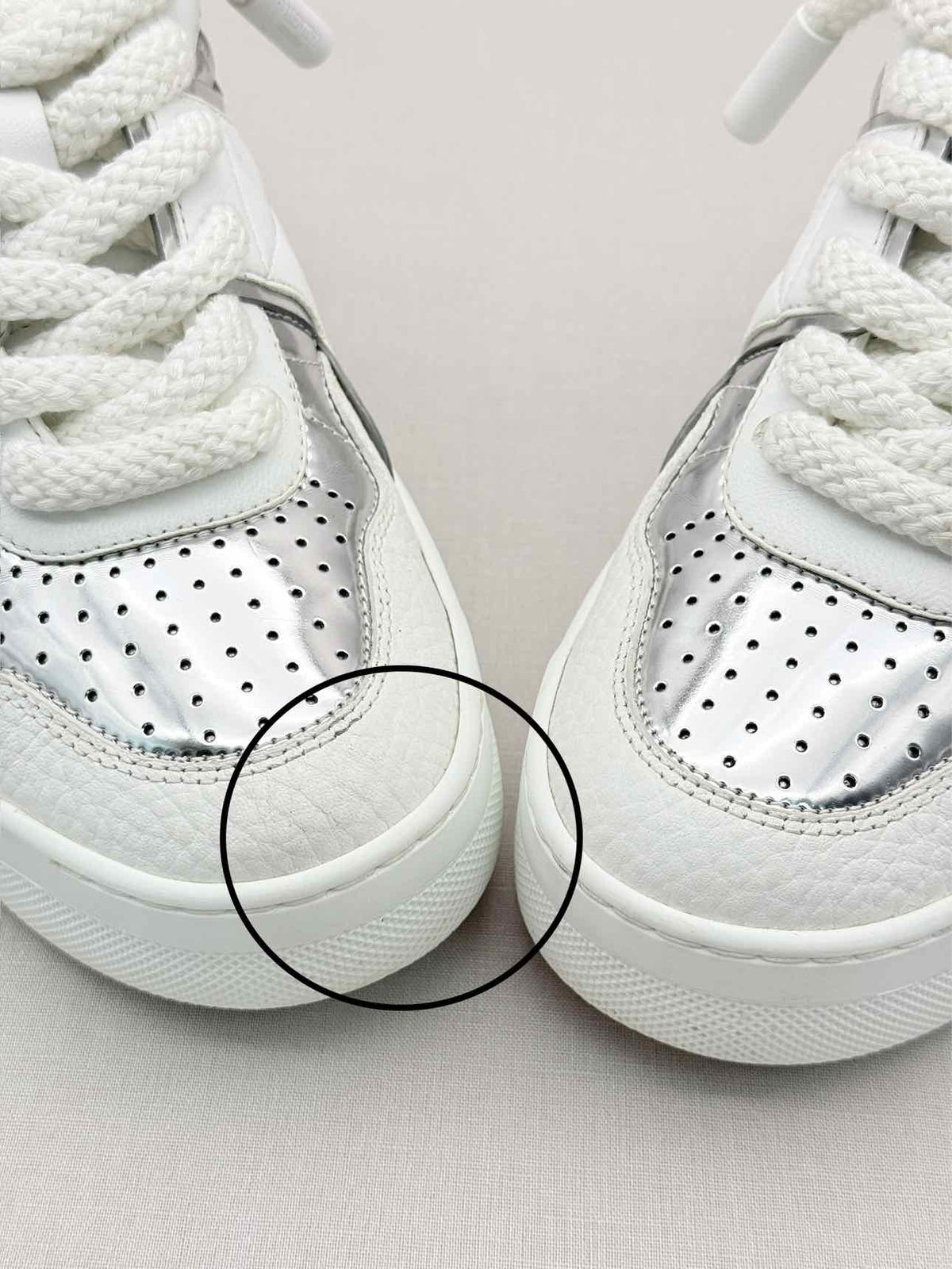 VALENTINO GARAVANI White Size EU 38 Sneakers