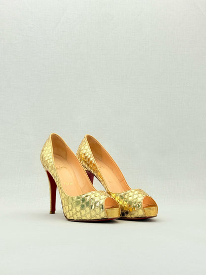 CHRISTIAN LOUBOUTIN Very Prive Gold Size EU 38.5 Pumps