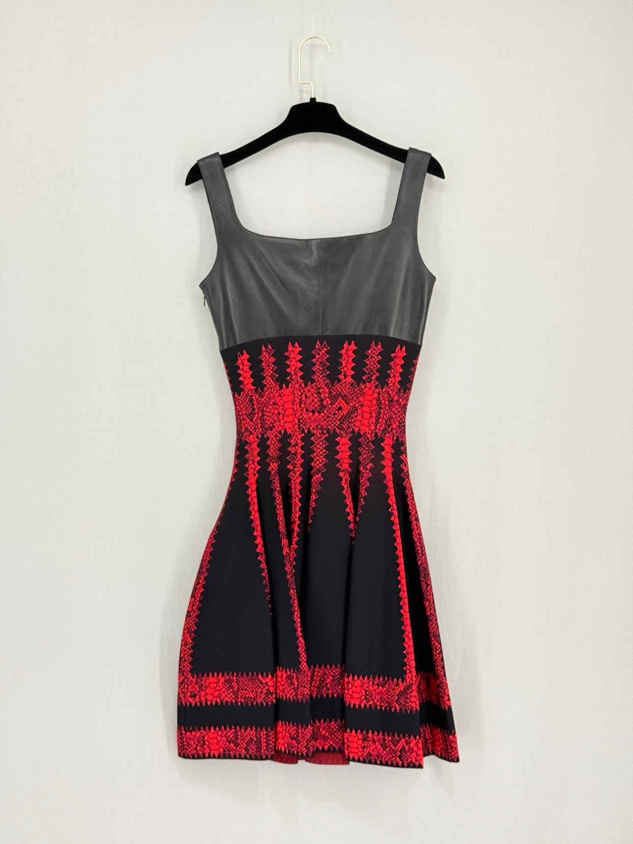 ALEXANDER MCQUEEN Black & Red Size XSmall Short Dress