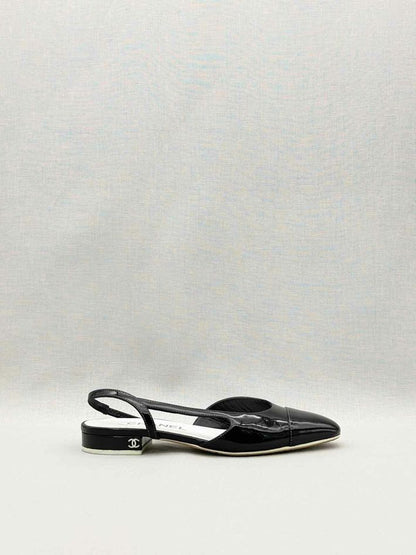 CHANEL Black Cap Toe Size EU 35.5 Flats