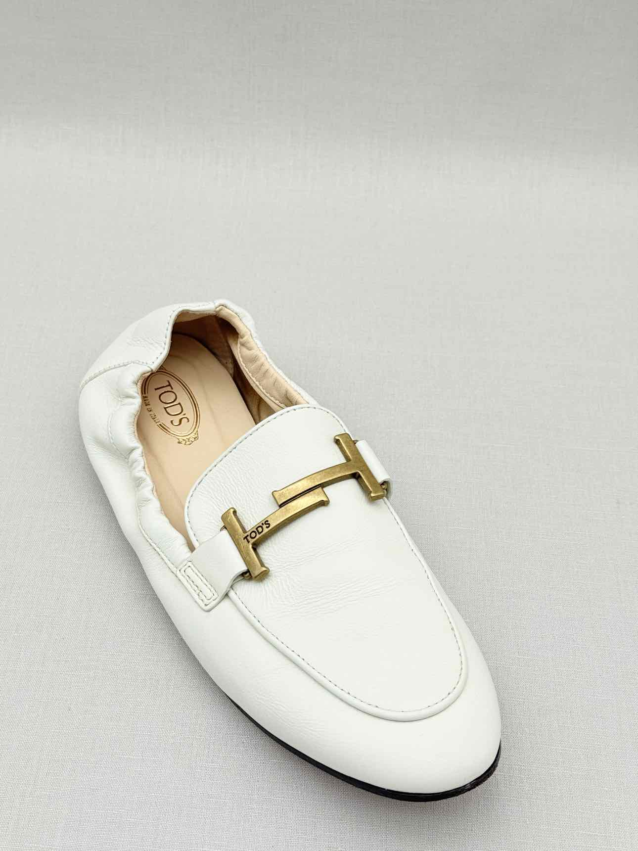 TOD'S White Size EU 38.5 Loafers