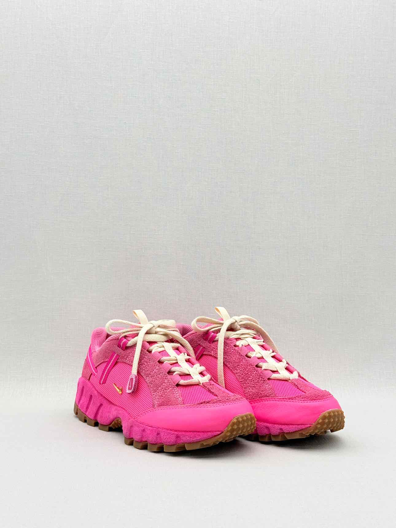 NIKE Air Humara LX Pink Size EU 36.5 Sneakers