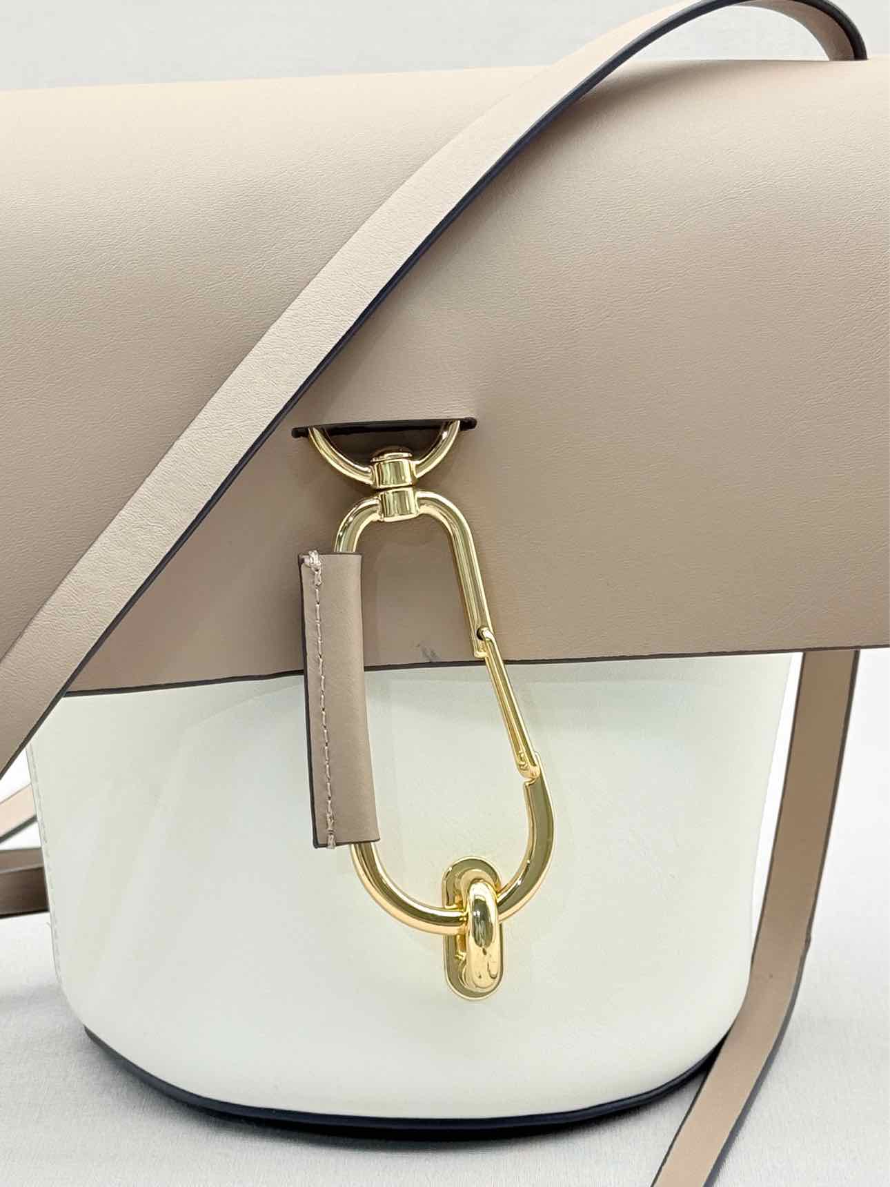 ZAC POSEN Tan & White Baguette Bag