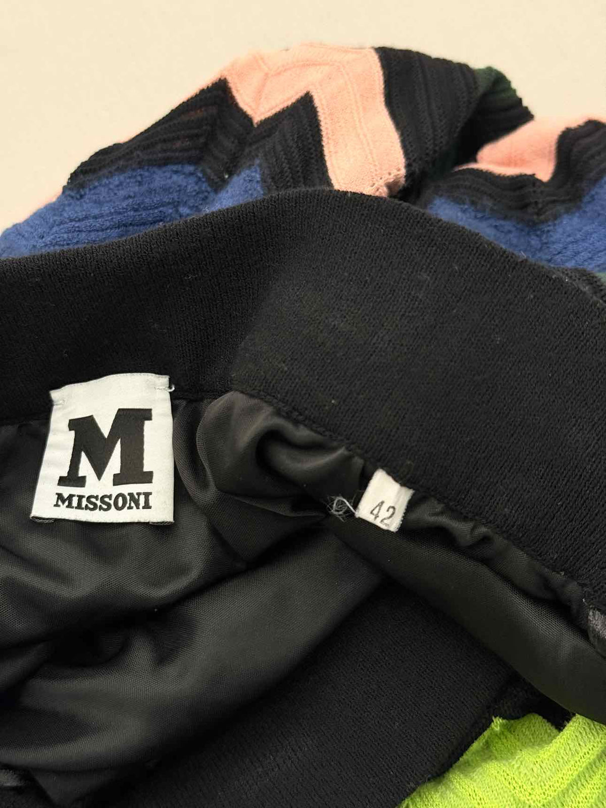 M MISSONI Black Multicolor Chevron Size US 6 Long Skirt