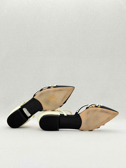 CHANEL Cream & Black Size EU 40.5 Flats