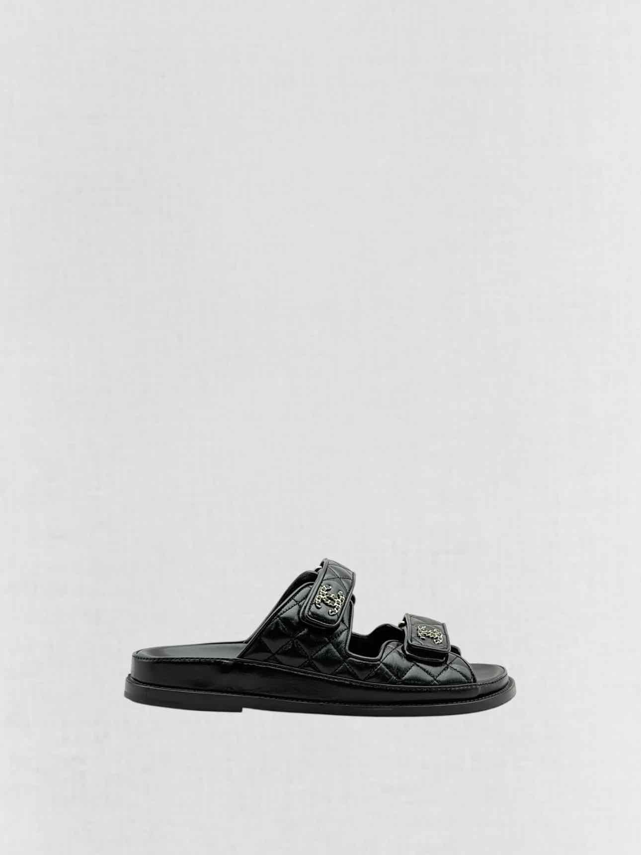 CHANEL Dad Black Quilted Size EU 39 Sandals