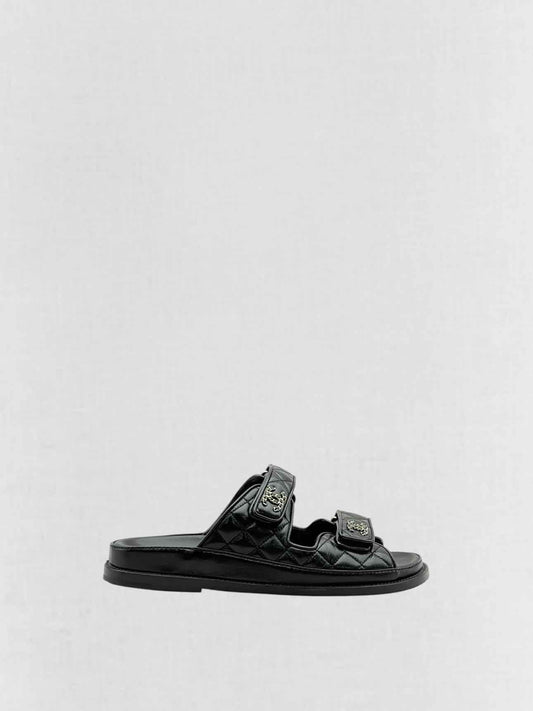 CHANEL Dad Black Quilted Size EU 39 Sandals