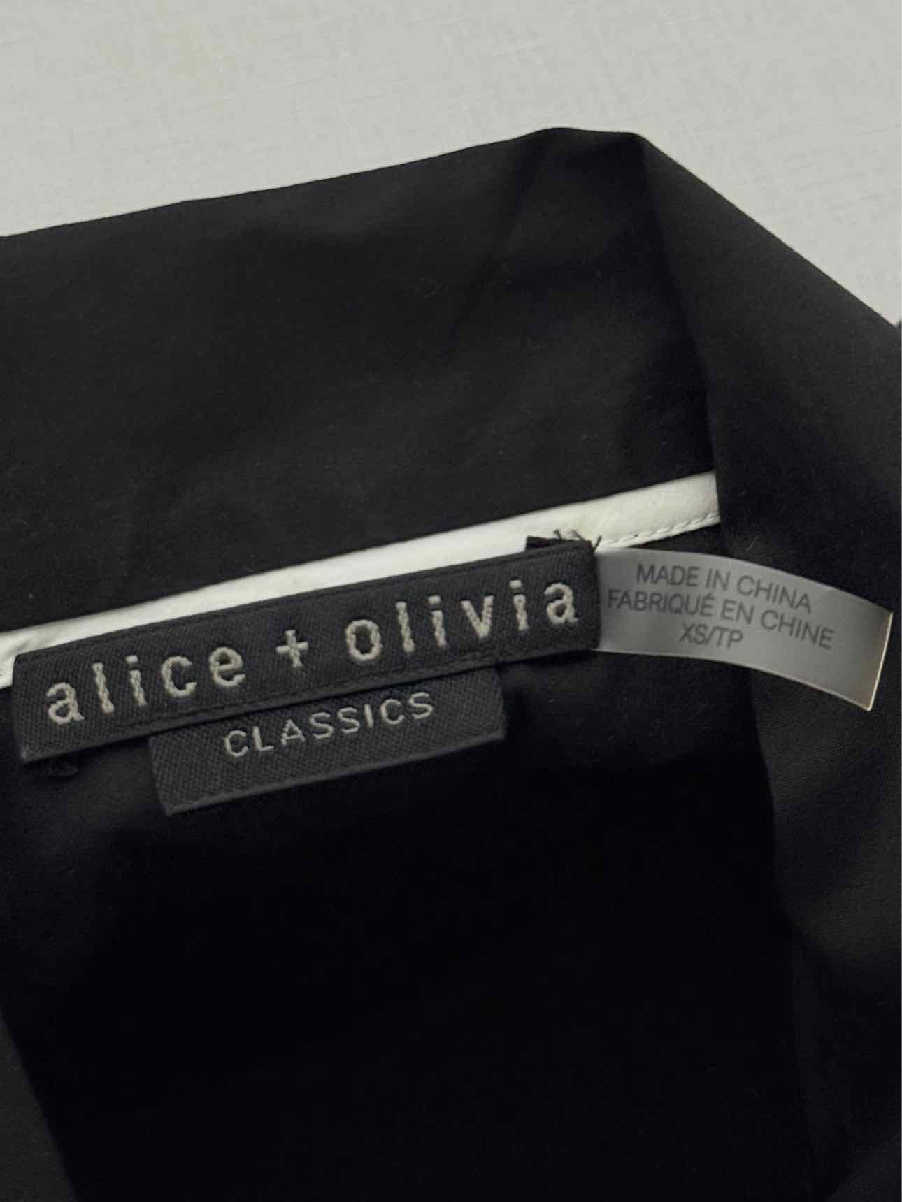 ALICE + OLIVIA Black w/ White Trim Size XSmall Blouse