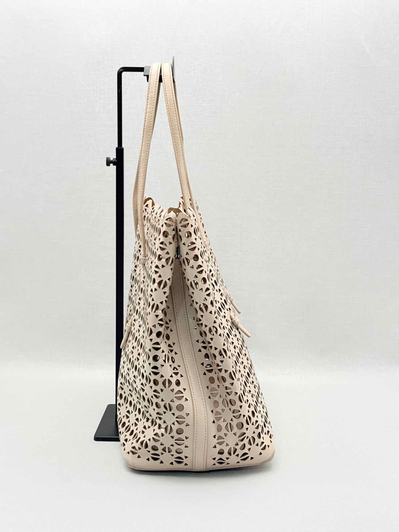 ALAIA Mina 25 Beige Tote Bag