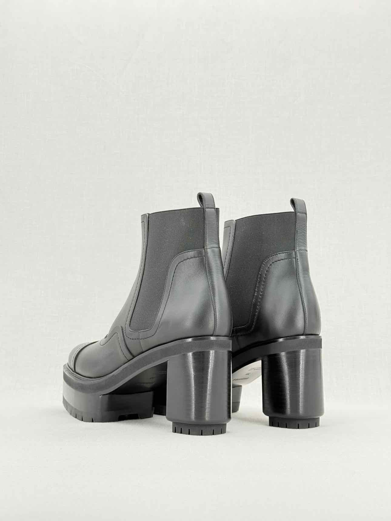 HERMES Punchy Black Size EU 39 Ankle Boots