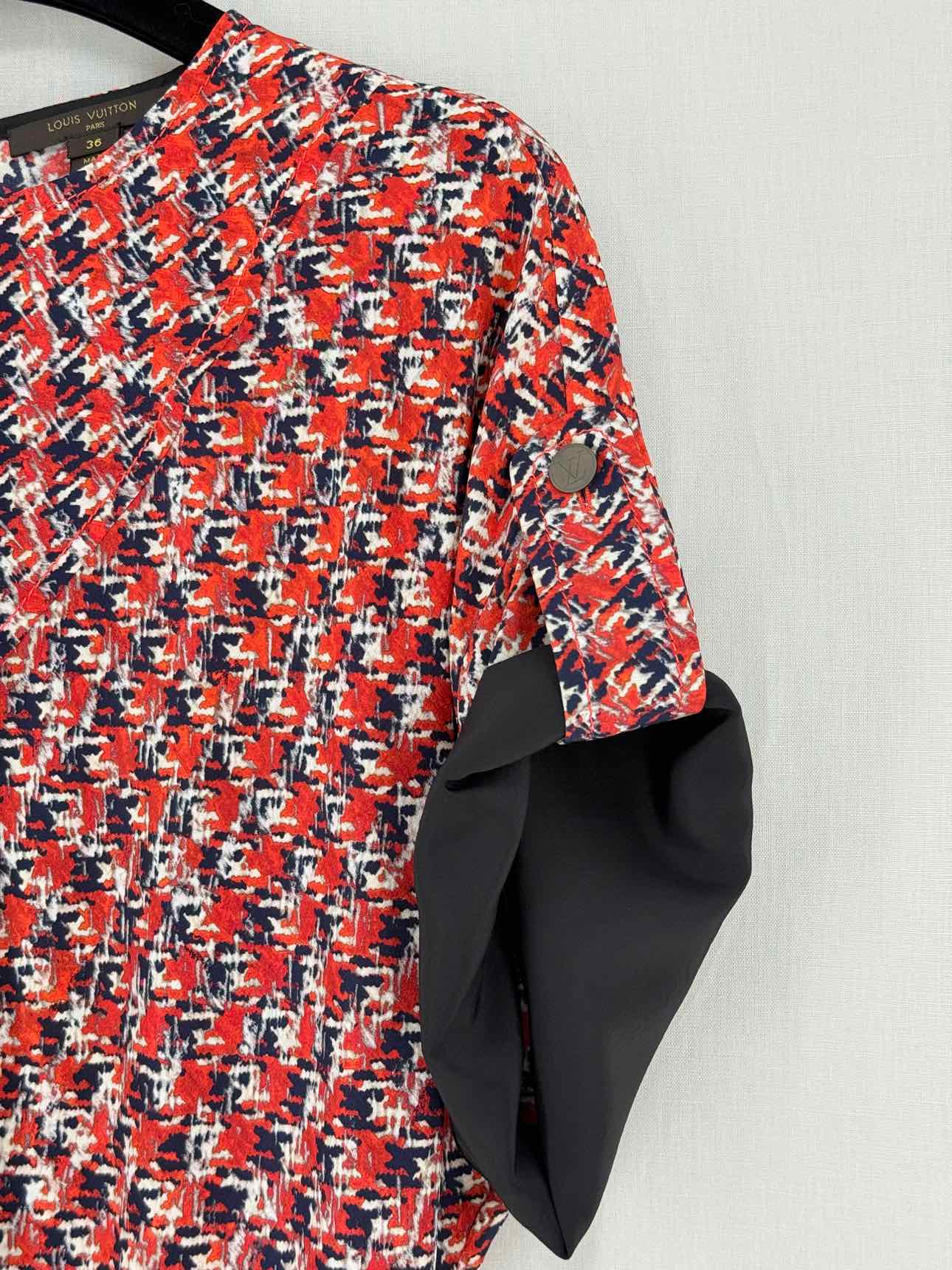 LOUIS VUITTON Red Multicolor Printed Size US 2 Blouse