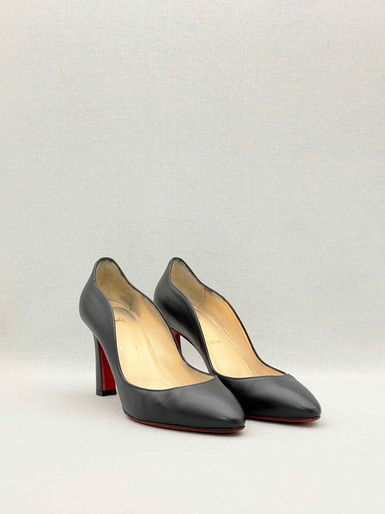 CHRISTIAN LOUBOUTIN Agneska Black Size EU 39.5 Pumps
