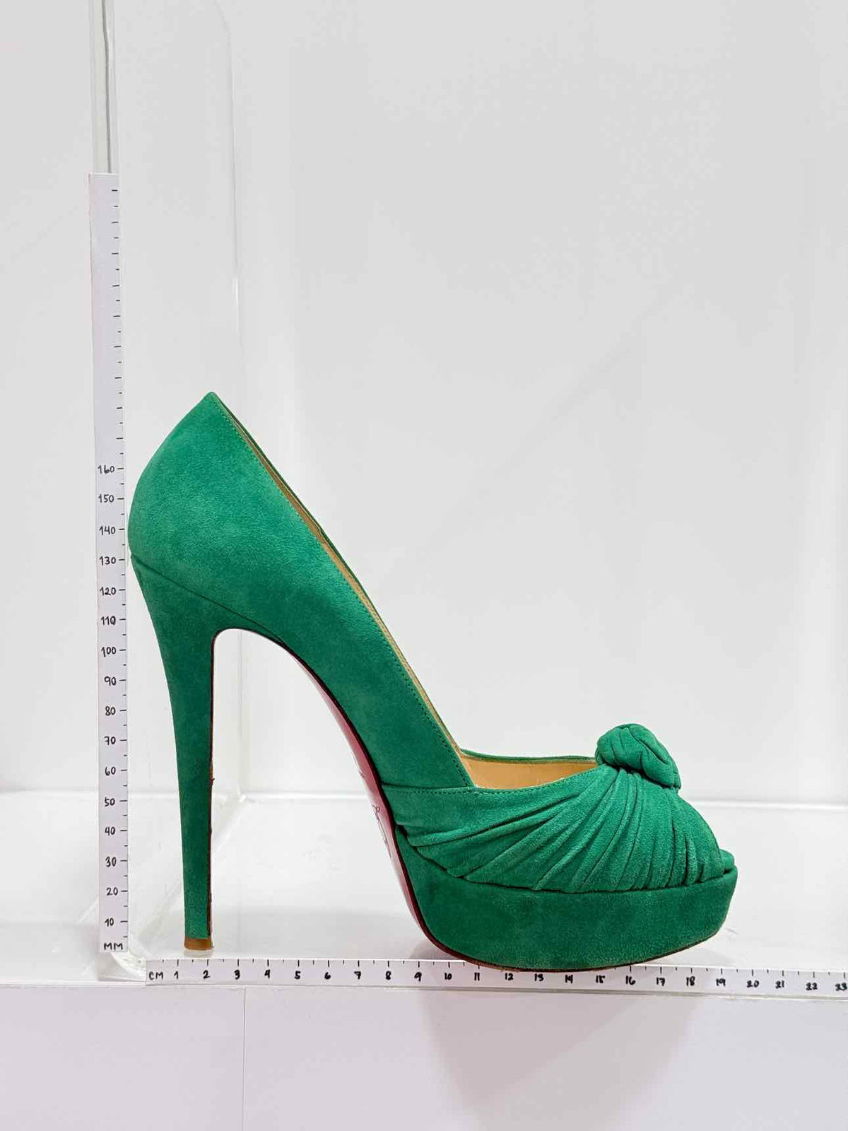 CHRISTIAN LOUBOUTIN Greissimo Green Size EU 38 Pumps