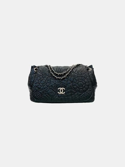 CHANEL Graphic Edge Black Shoulder Bag