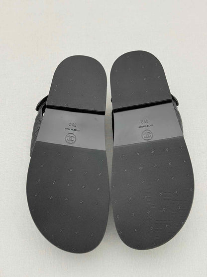 CHANEL Dad Black Quilted Size EU 39 Sandals