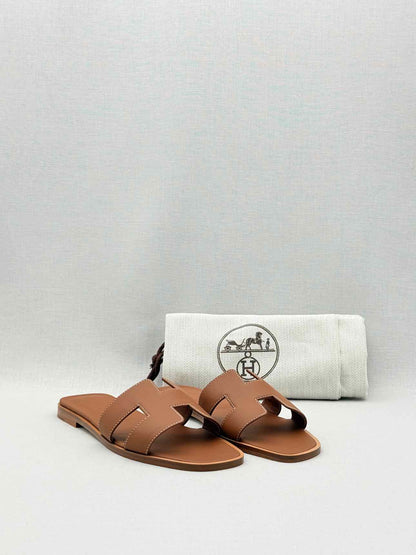 HERMES ORAN Gold Size EU 37.5 Sandals
