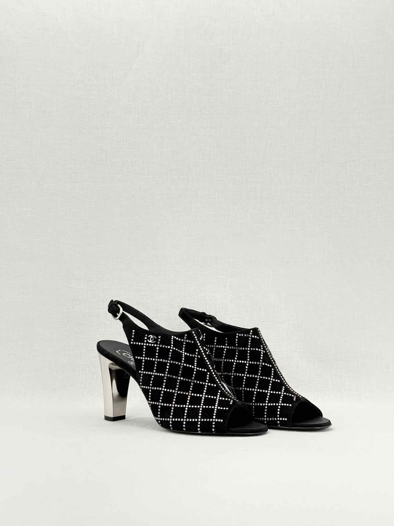 CHANEL Slingback Black Size EU 38 Pumps