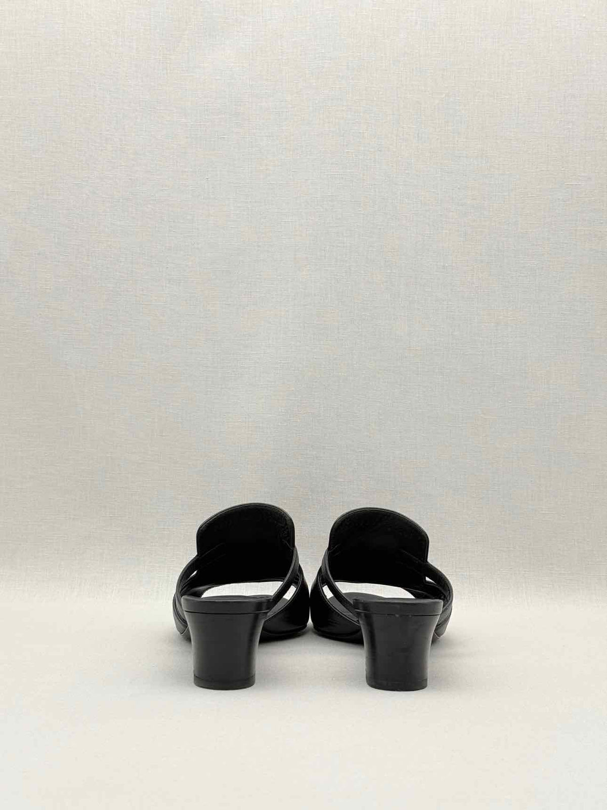 HERMES Candy Black Size EU 38 Mules