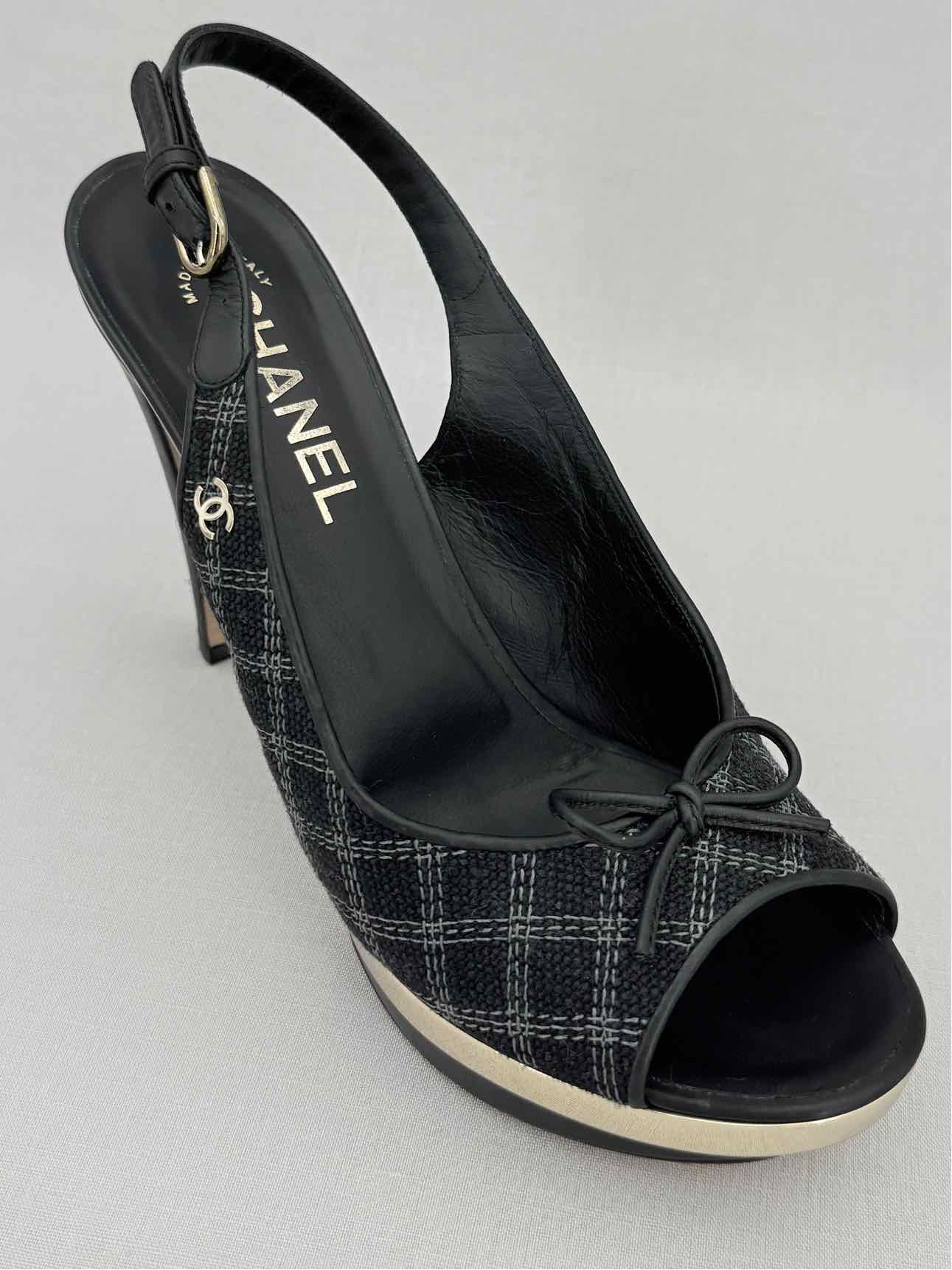 CHANEL Black Size EU 39 Slingbacks
