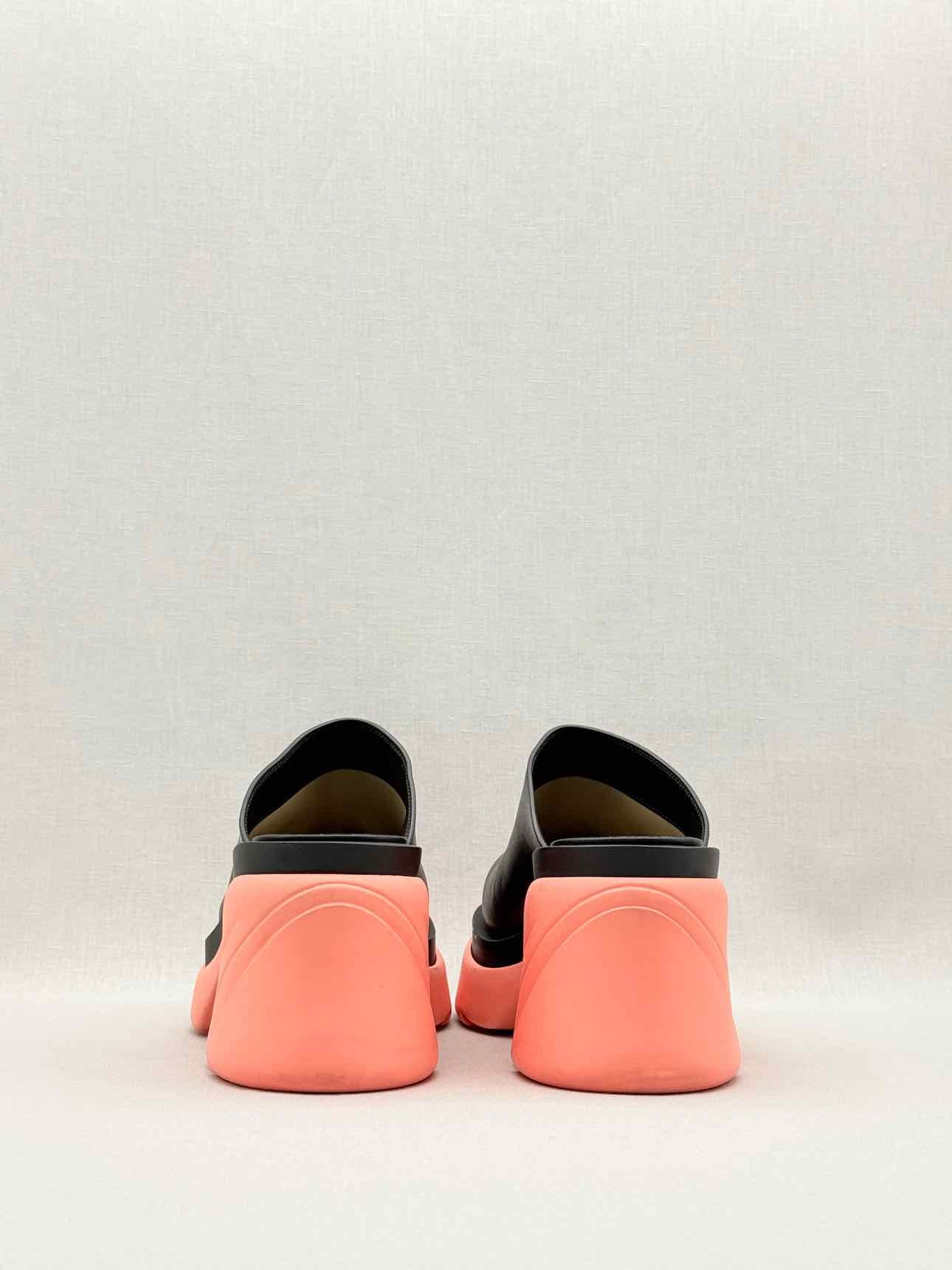 BOTTEGA VENETA Black & Peach Size EU 38.5 Mules