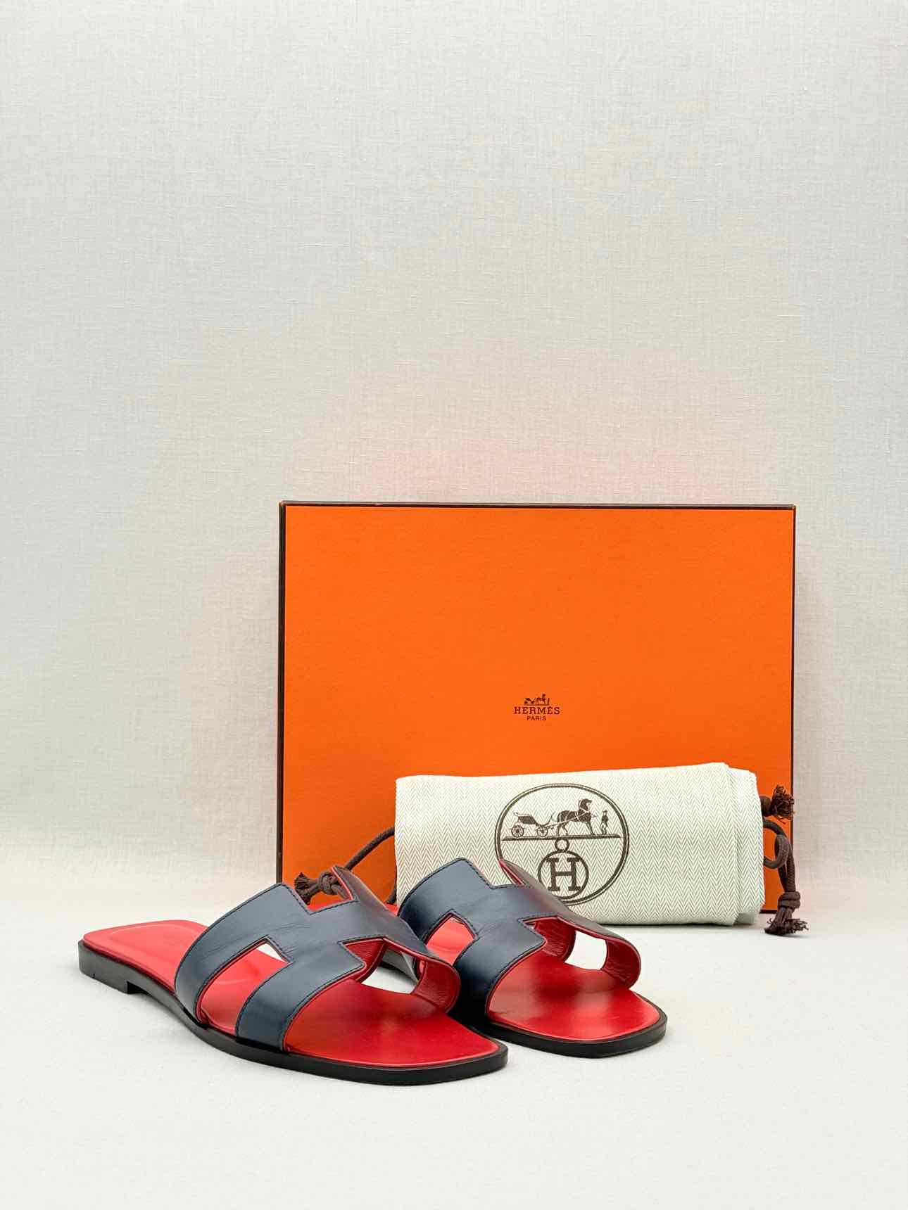 HERMES ORAN Black Size EU 39 Sandals