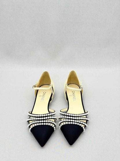 CHANEL Cream & Black Size EU 40.5 Flats