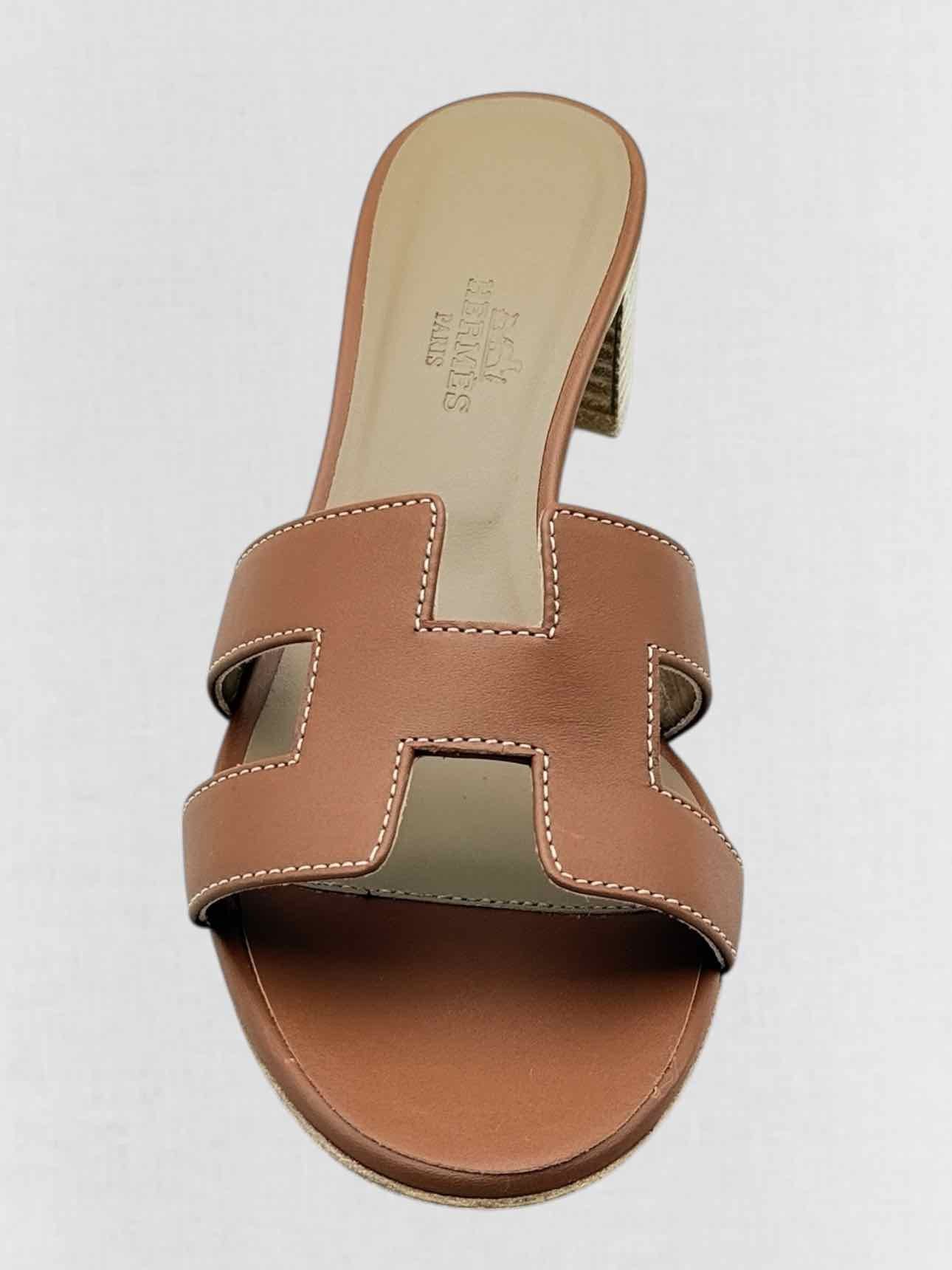 HERMES Oasis Gold Size EU 36 Heeled Sandals