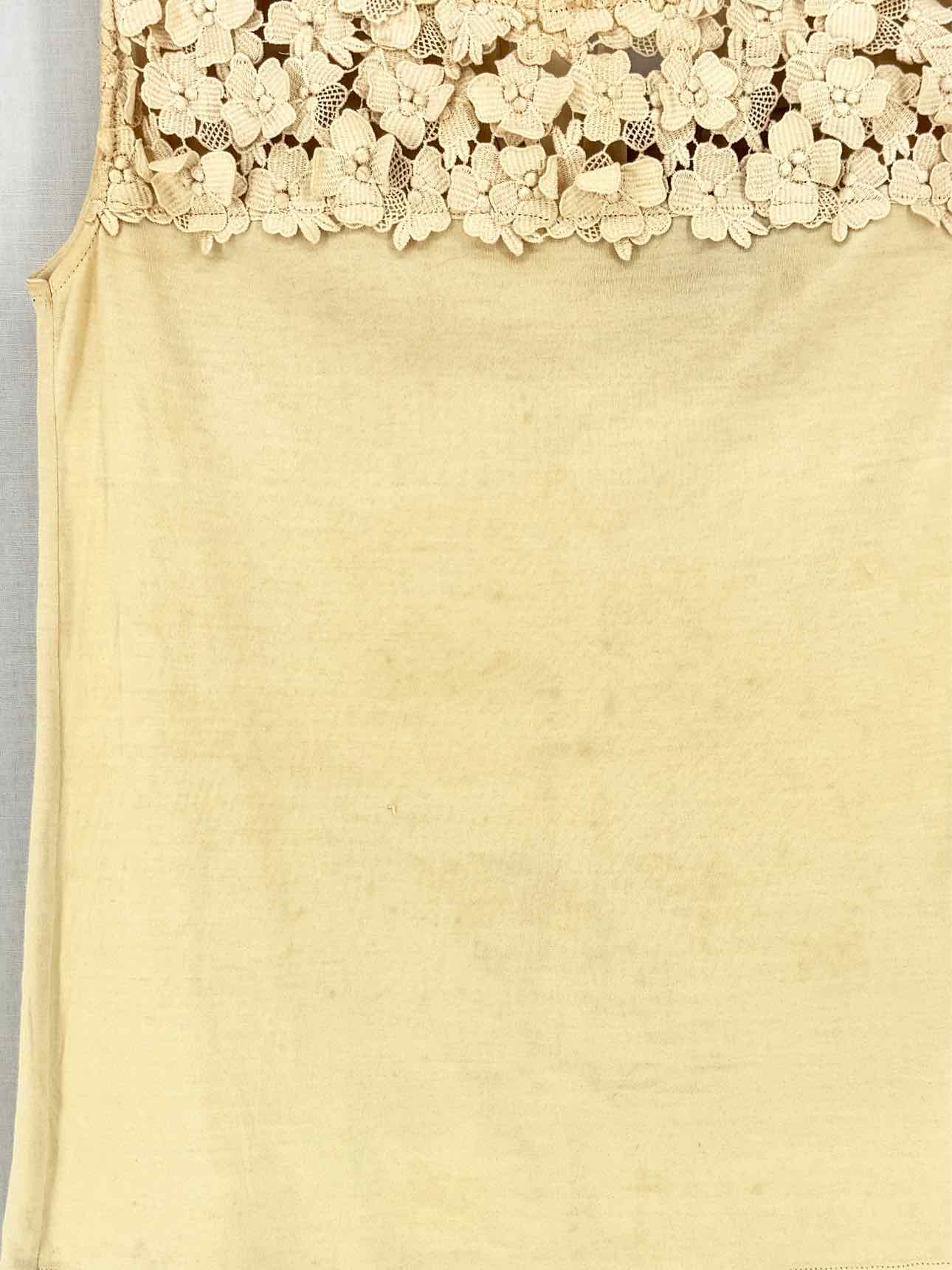 CHLOE Beige Embroidered Size Medium Top
