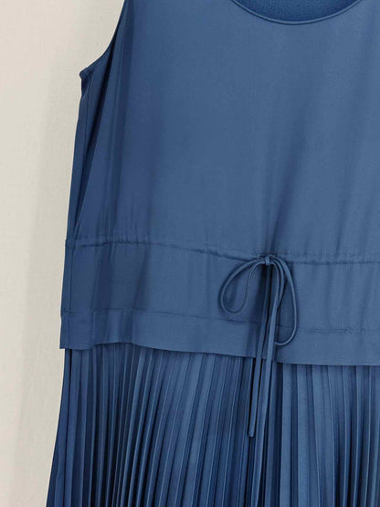 THEORY Navy Blue Pleated Size Medium Midi Dress