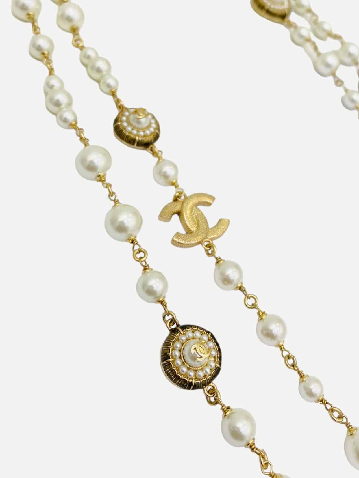 CHANEL CC Fashion Necklace