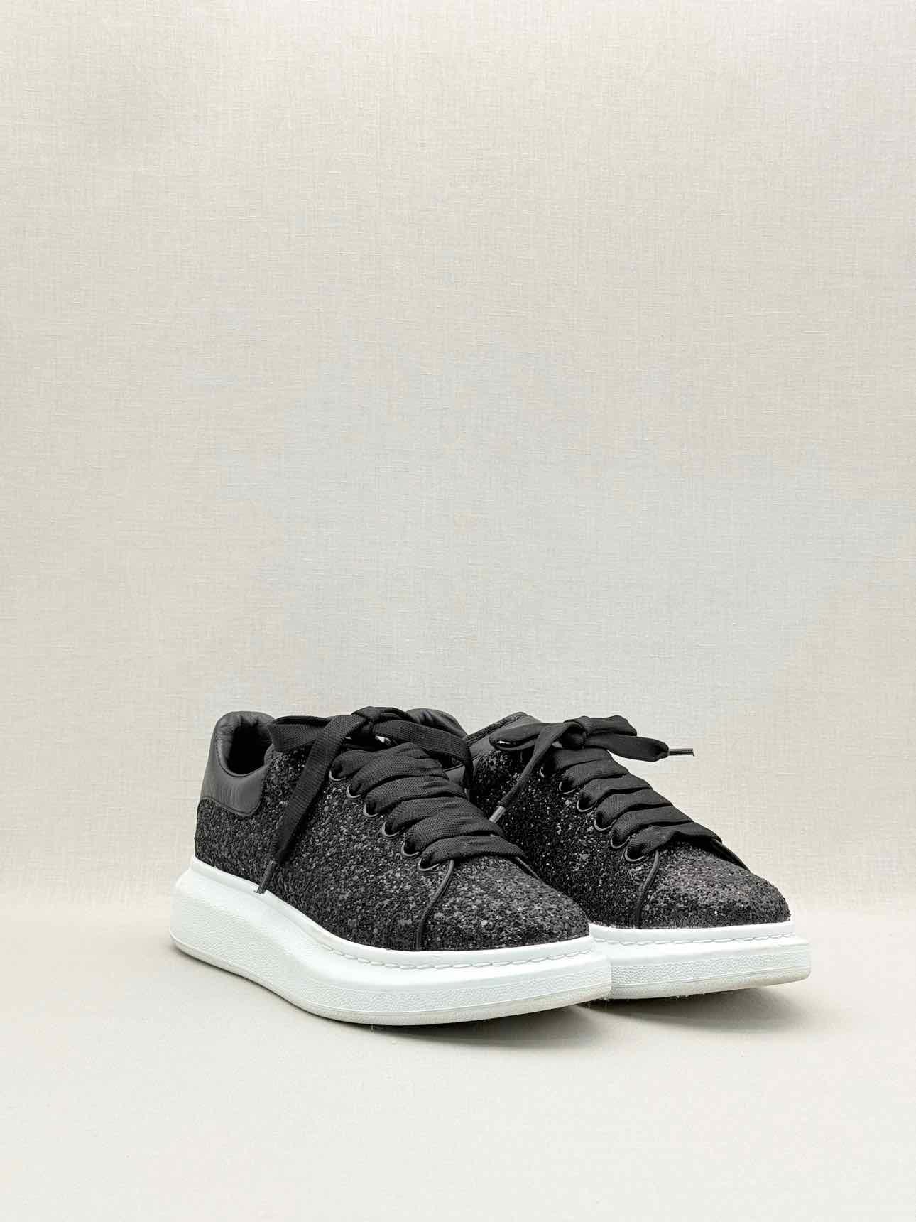 ALEXANDER MCQUEEN Oversized Black Size EU 39 Sneakers
