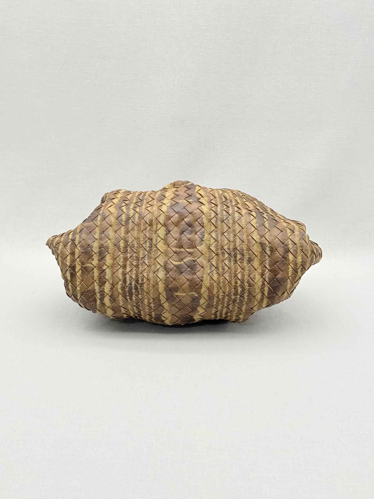 BOTTEGA VENETA Knot Frame Brown Intrecciato Clutch