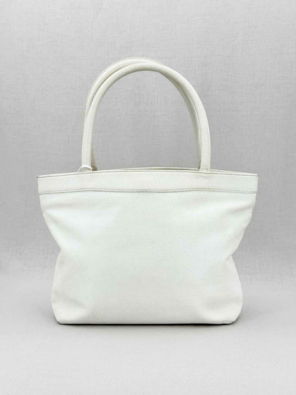 CHANEL White Shoulder Bag