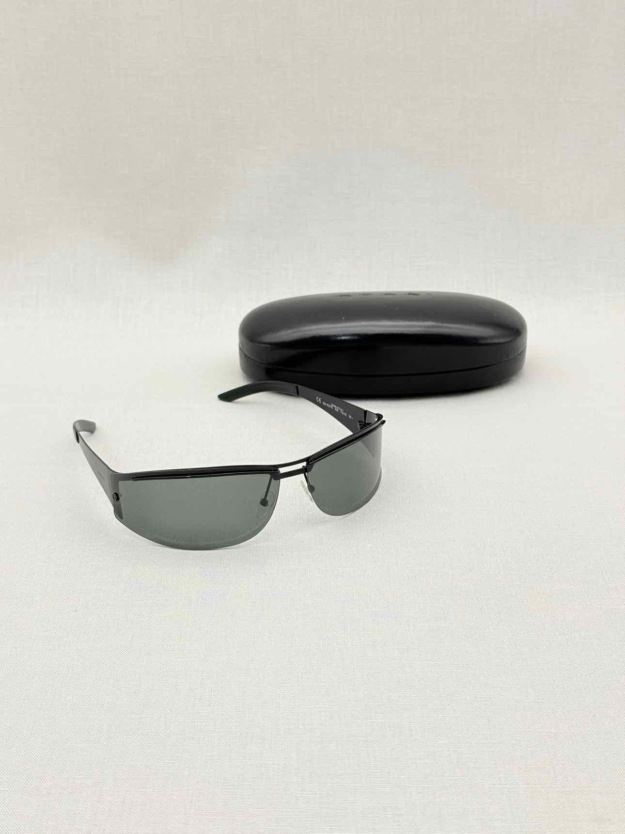 GUCCI Vintage Black Sunglasses