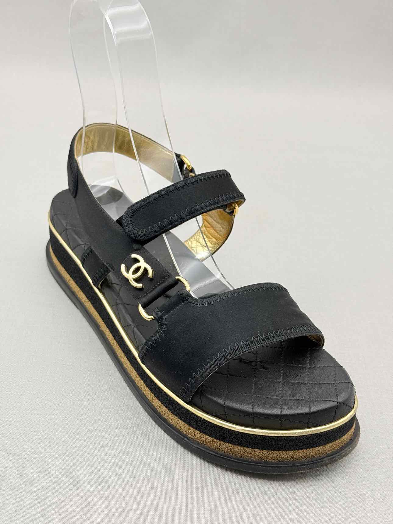 CHANEL Black Quilted Size EU 38.5 Platform Sandals