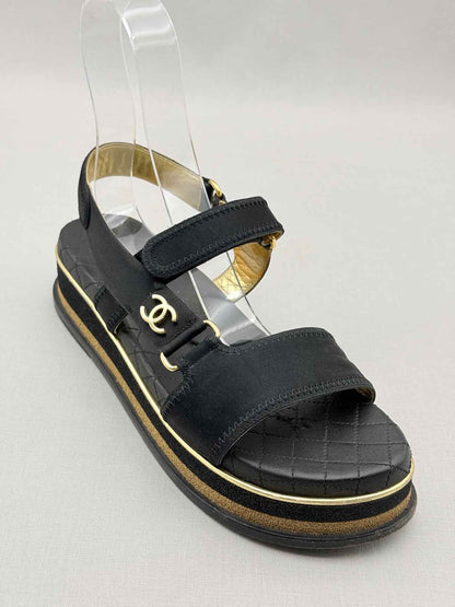 CHANEL Black Quilted Size EU 38.5 Platform Sandals