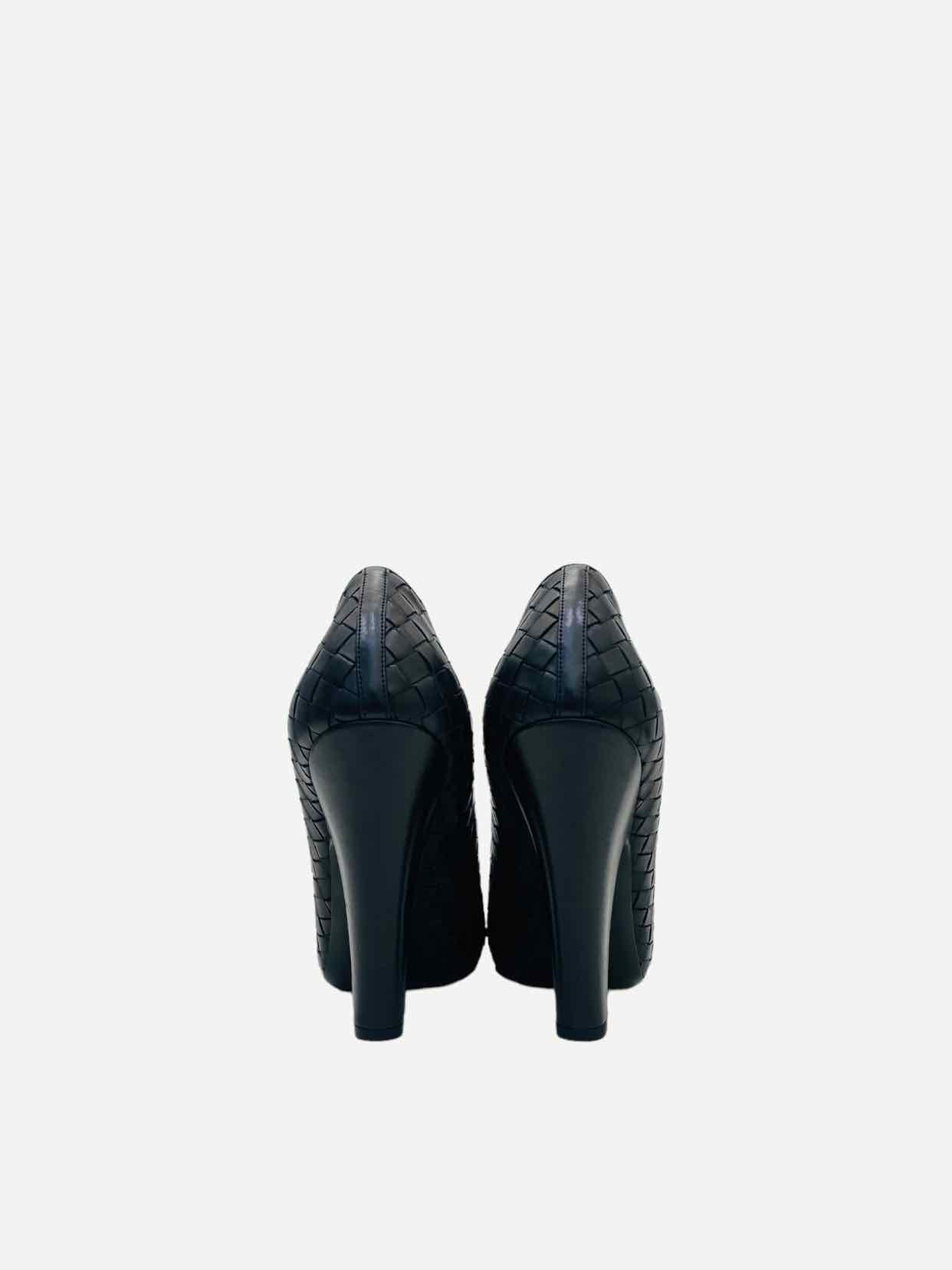 BOTTEGA VENETA Almond Toe Black Size EU 38.5 Pumps